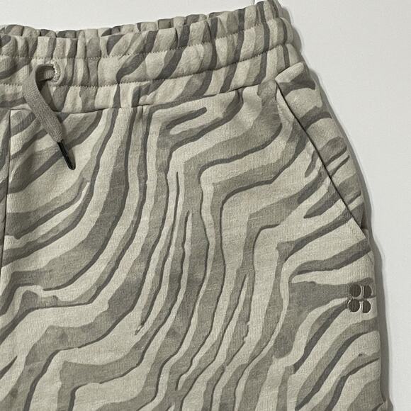 Sweaty Betty Essentials Shorts Size L Gray Zebra Cotton Drawstring Pockets NEW - Picture 4 of 12